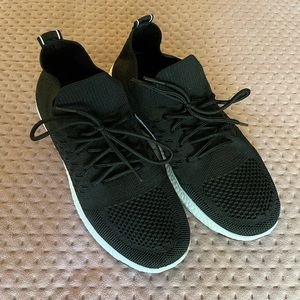 Black comfy sneakers